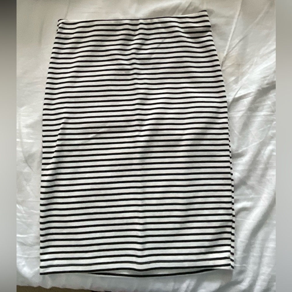 SO Black and White Ribbed Pencil Skirt Knee-Length